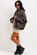 Cappotto con stampa leopardata retrò