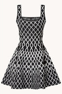 Rochie mini tricotată Mona cu imprimeu abstract și decolteu pătrat