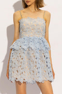 Ophelia Spitzenstufiges Cami Mini-Kleid