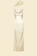 Persis Rückenfreies Maxikleid aus Satin mit Wasserfallausschnitt